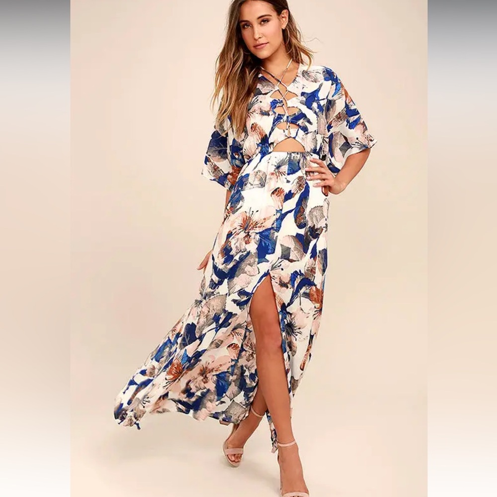 Loveliest of All White Floral Print Lace-Up Maxi Dress Sm